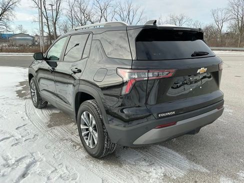 Used 2025 Chevrolet Equinox LT w/ Convenience Package II image 4