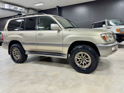 Used 2006 Toyota Land Cruiser image 10