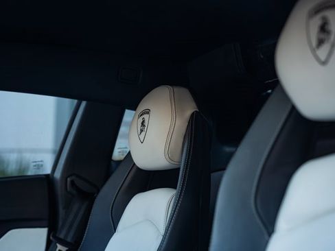 Used 2015 Lamborghini Aventador LP 700-4 image 30