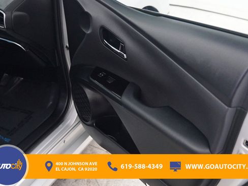 Used 2020 Toyota Prius Prime XLE FWD image 16