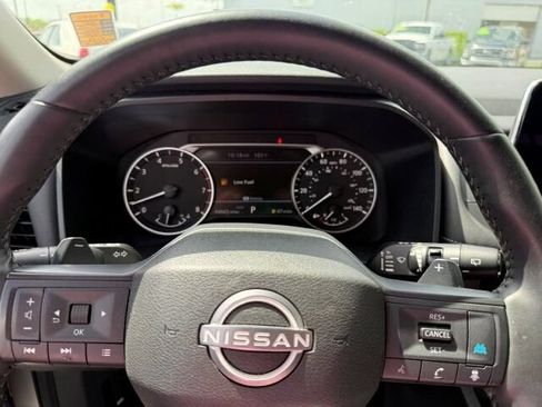 Used 2025 Nissan Rogue SV AWD/4WD image 18