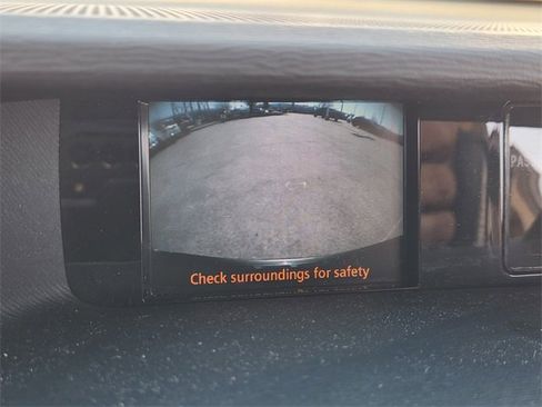 Used 2013 Toyota Sienna LE image 12