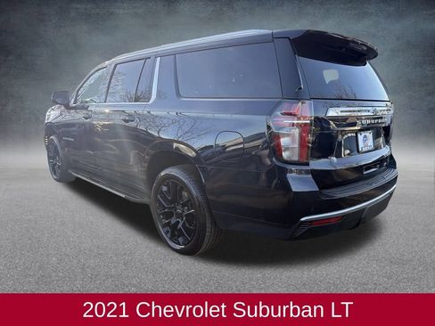 Used 2021 Chevrolet Suburban LT w/ LT Signature Package image 3
