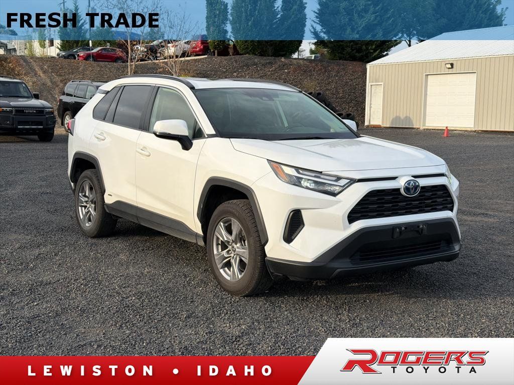 Certified 2022 Toyota RAV4 XLE w/ Convenience Package AWD/4WD image 1