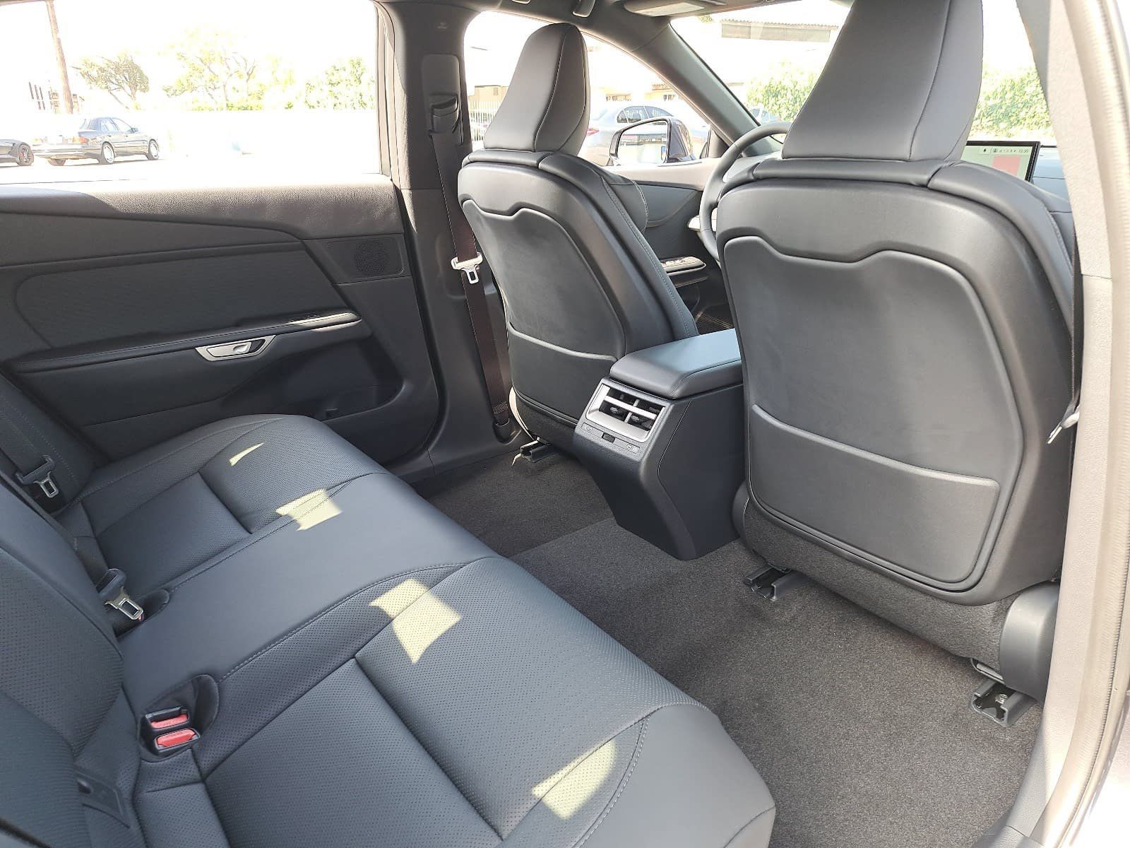 Used 2026 Lexus ES 500e w/ Convenience Package AWD/4WD image 11