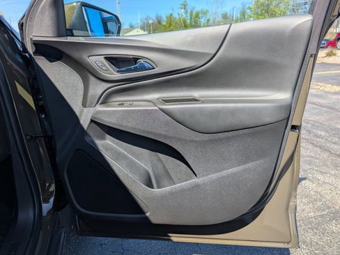Used 2023 Chevrolet Equinox LT FWD image 13