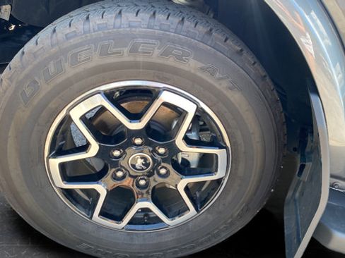 Used 2024 Ford Bronco Outer Banks AWD/4WD image 29