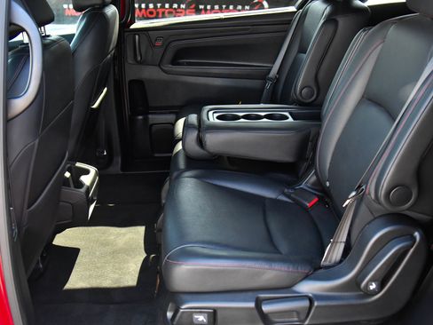 Used 2024 Honda Odyssey Sport image 38