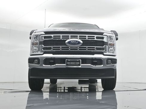 New 2026 Ford F350 XLT w/ FX4 Off-Road Package image 44