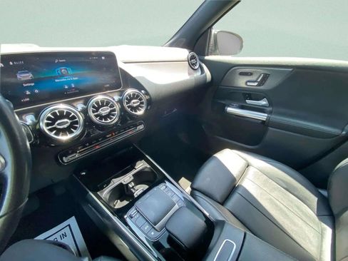 Used 2021 Mercedes-Benz GLA 250 4MATIC image 39