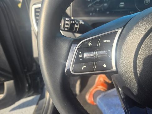 Used 2024 Kia Seltos EX image 14