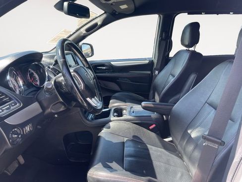 Used 2019 Dodge Grand Caravan GT FWD image 9