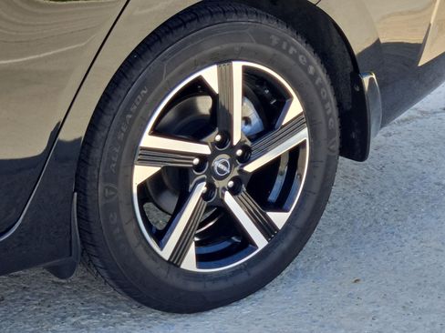 Used 2024 Nissan Sentra SV w/ All-Weather Package FWD image 11