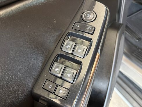 Used 2019 Chevrolet Tahoe LS RWD image 11