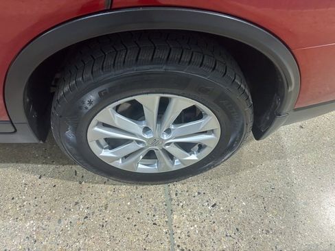 Used 2016 Nissan Rogue SV image 12