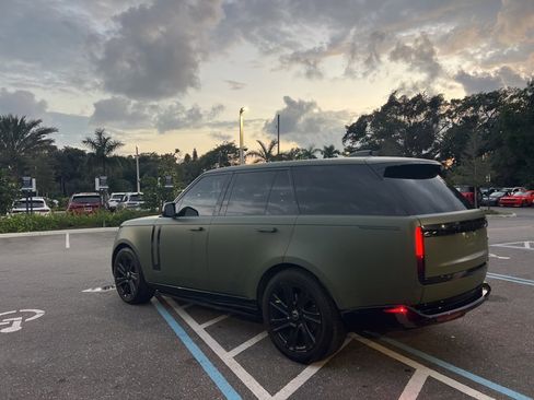 Used 2023 Land Rover Range Rover SE image 24