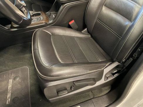 Used 2018 GMC Canyon Denali image 19