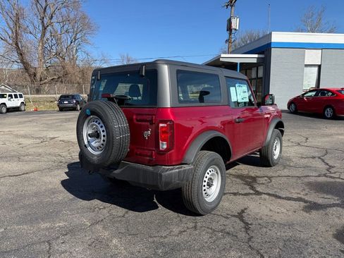 New 2025 Ford Bronco Base image 7