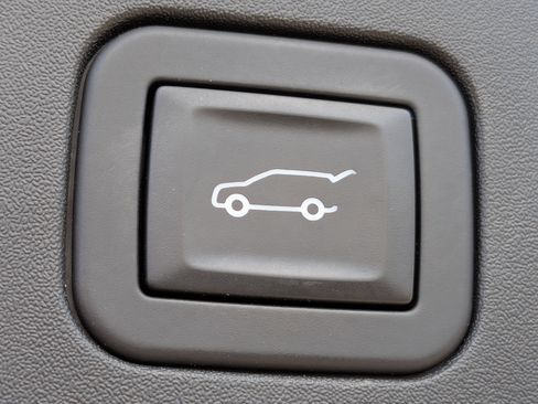Used 2024 Buick Envision Preferred AWD/4WD image 18
