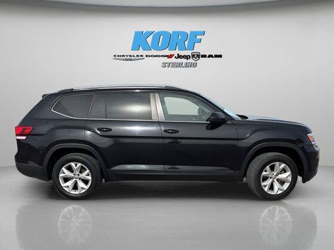Used 2018 Volkswagen Atlas SE image 3