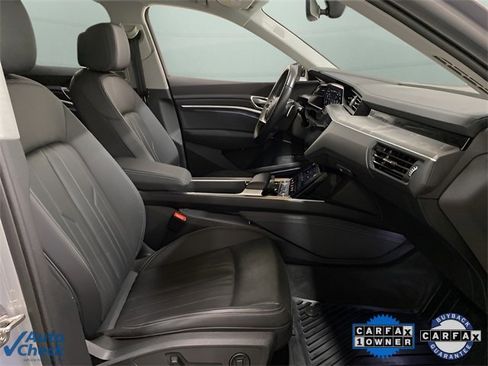 Used 2023 Audi e-tron Premium Plus w/ Premium Plus Package image 79