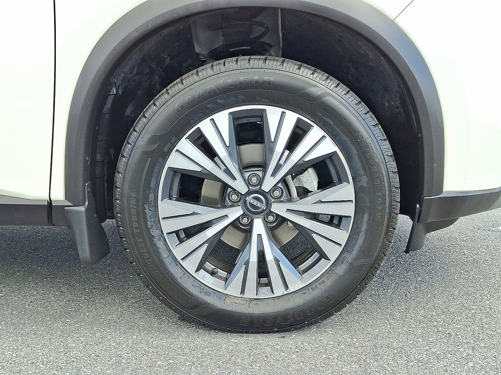 Certified 2023 Nissan Rogue SV w/ SV Premium B Package AWD/4WD image 9