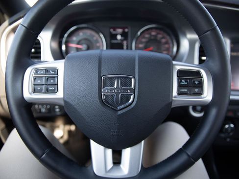 Used 2014 Dodge Charger R/T RWD image 10