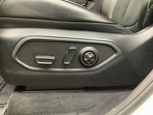 Used 2023 Jeep Grand Cherokee Altitude AWD/4WD image 12