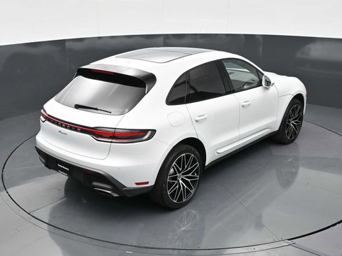 New 2026 Porsche Macan AWD/4WD image 34