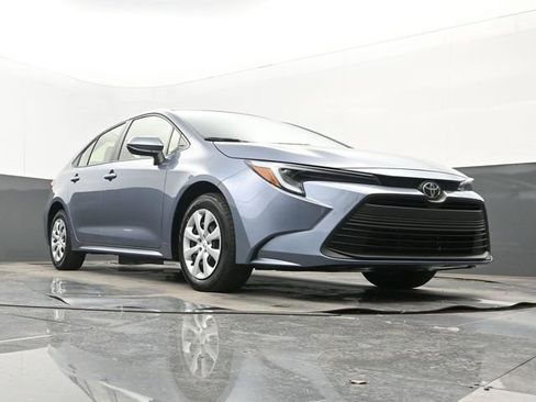 Used 2026 Toyota Corolla LE image 22