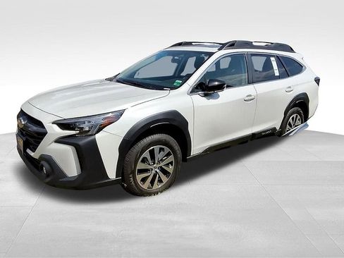 Used 2024 Subaru Outback Premium AWD/4WD image 8
