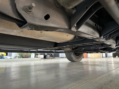 Used 2003 HUMMER H2 w/ Preferred Equipment Group image 36