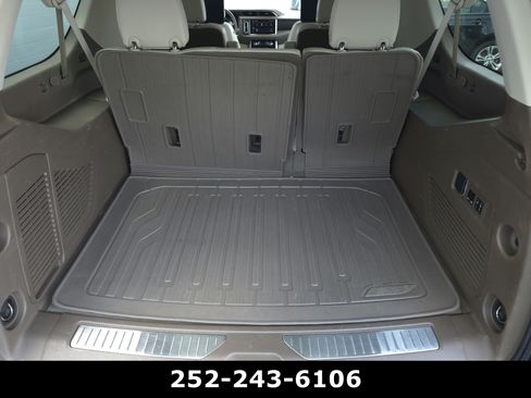 Used 2023 GMC Yukon XL Denali w/ LPO, Floor Liner Package RWD image 34