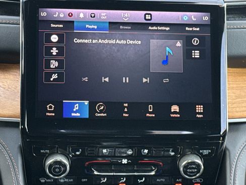 Used 2023 Jeep Grand Cherokee L Summit image 22