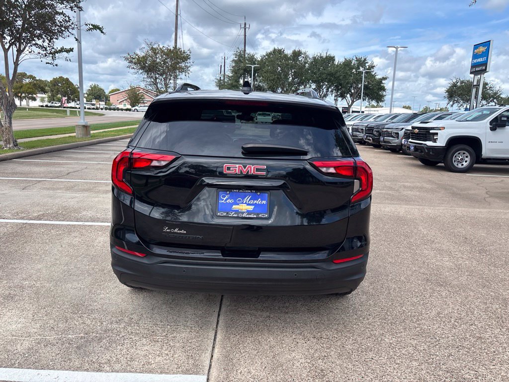 Used 2020 GMC Terrain SLE w/ Driver Convenience Package FWD image 6
