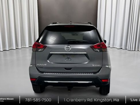 Certified 2017 Nissan Rogue SV image 6