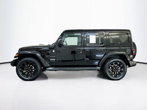 Used 2023 Jeep Wrangler Unlimited Sahara w/ Cold Weather Group AWD/4WD image 4