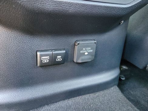 Used 2023 Toyota Tundra Platinum image 13