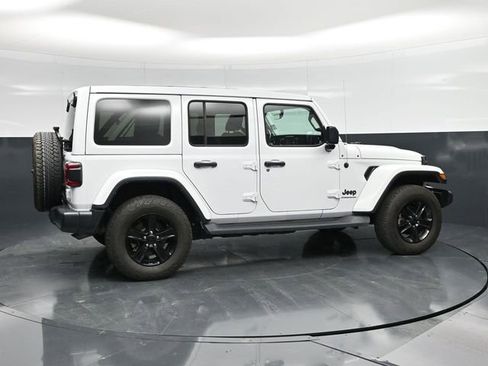 Used 2023 Jeep Wrangler Altitude image 11