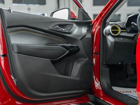 New 2026 Chevrolet Trax LT w/ Driver Confidence Package image 34