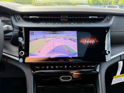 New 2026 Jeep Grand Cherokee Limited AWD/4WD image 19