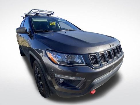 Used 2019 Jeep Compass Trailhawk image 16