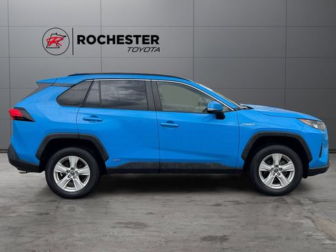 Used 2019 Toyota RAV4 LE AWD/4WD image 6