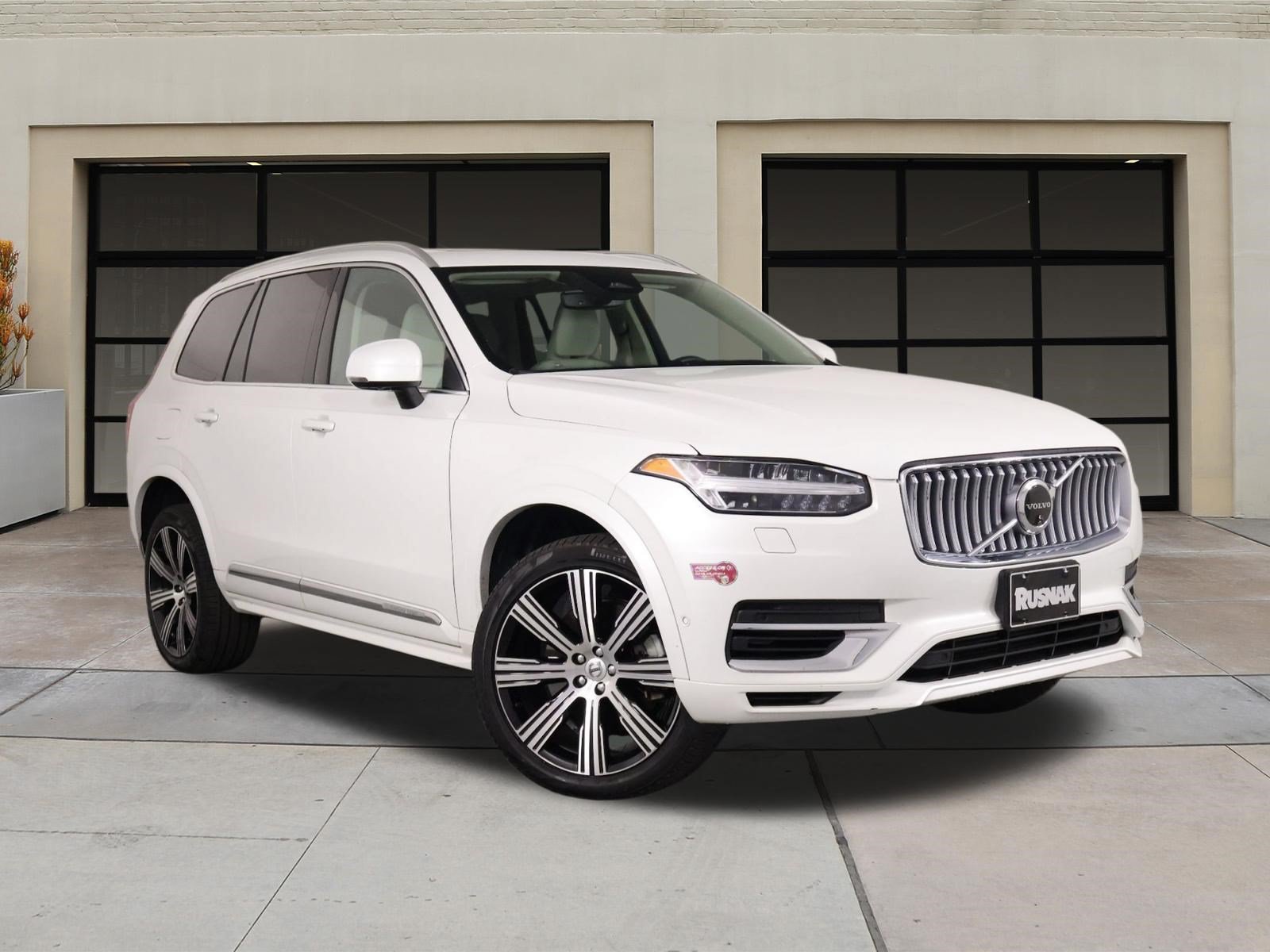 Used 2024 Volvo XC90 T8 Ultimate AWD/4WD image 34