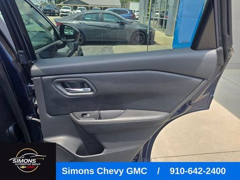Used 2025 Nissan Rogue SV FWD image 41