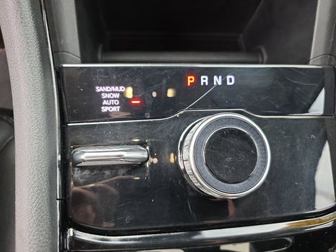 Used 2023 Jeep Grand Cherokee Limited image 30