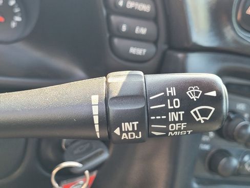 Used 2004 Chevrolet Corvette Base w/ Preferred Equipment Group image 21