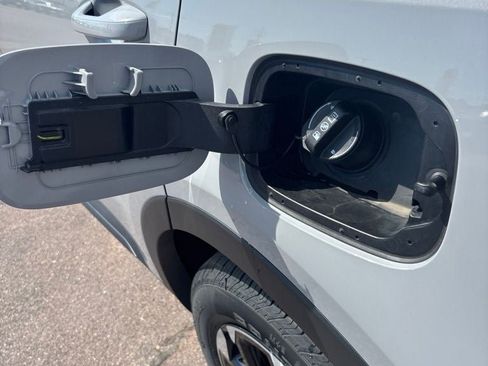 Used 2025 Kia Sorento S w/ Panoramic Sunroof Package FWD image 35