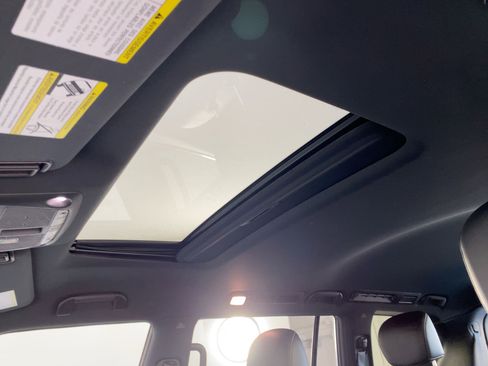 Used 2020 INFINITI QX80 Luxe w/ Edition 30 Package image 12