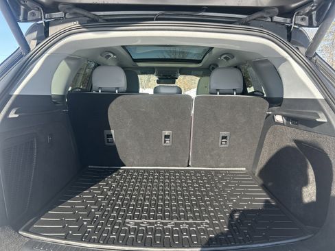 Used 2021 Lincoln Corsair Reserve w/ Equipment Group 201A image 9